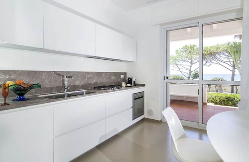 Marina di Modica Villa | Villa in Noto with 9 bedrooms sleeps 18