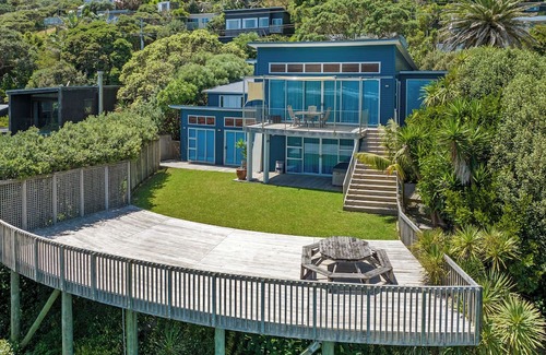 Muriwai House | Stunning views
