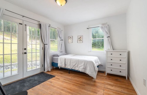 Summit Ski Chalet | Serene 4-bedroom chalet in Summit at 2100 feet elevation with mountain views