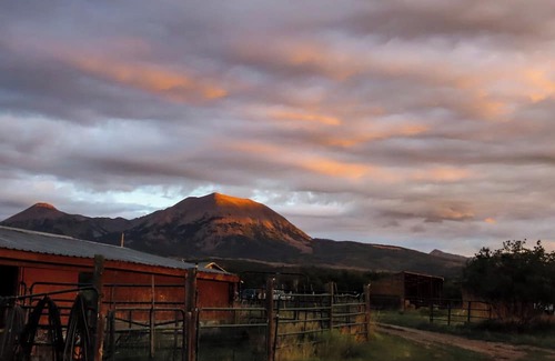 La Sal Cabin | Aspen Cabin
