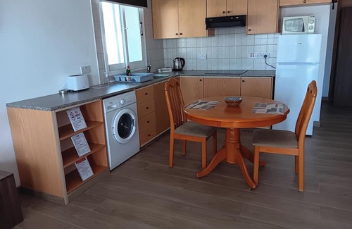Emba Apartment | Cozy studio in delightful Chloraka - Paphos with AC, WiFi