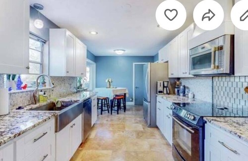 South Tulsa House | Spacious 5-bedroom 3 bath 8 beds centrally located