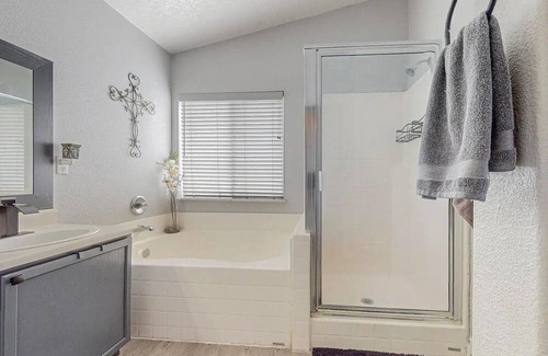 Skies West House | Charming 3-bedroom house with AC and WiFi in fabulous Albuquerque