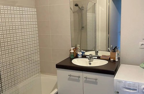 Monplaisir Apartment | Entire apartment near Jean-Macé