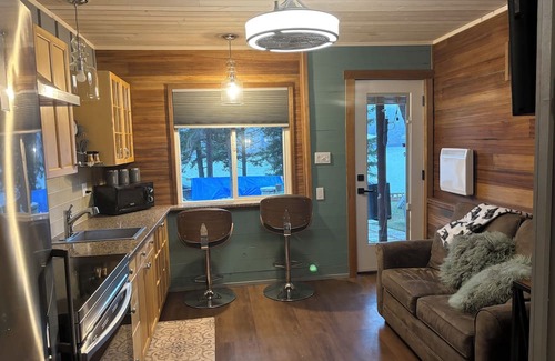 Loon Lake House | Cozy Lake front Lodge, great trout fishing. Pet-Friendly!