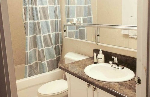 North York Apartment | Lively area, cozy home - 1 min walk to Subway, Mall, Eateries