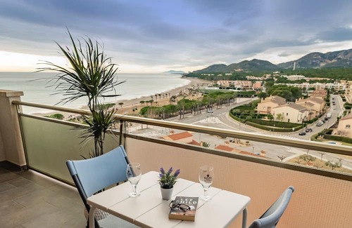 L'Hospitalet de l'Infant Apartment | Apartamento con Terraza, Vistas Playa y Montaña
