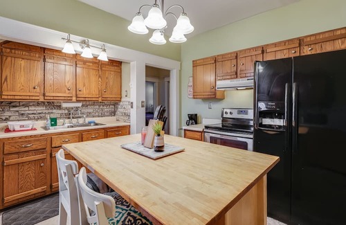 Cumberland House | NEW LISTING! Your Private Oasis with Stunning Mountain Vistas by RedAwning