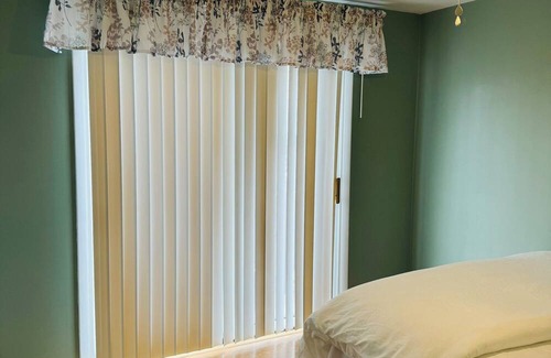 Cheektowaga Apartment | Great location 2 minutes away from Buffalo Niagara International Airport
