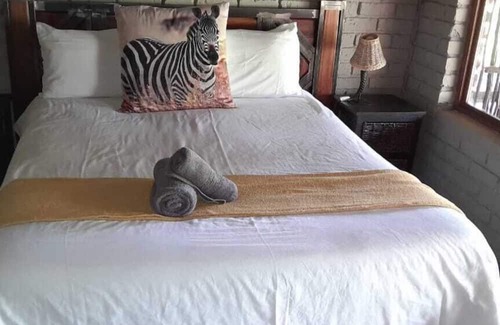 Vryburg Cabin | kameelboom lodge