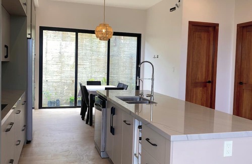 Olon House | Cozy, Comfy and Spacious Apartment.