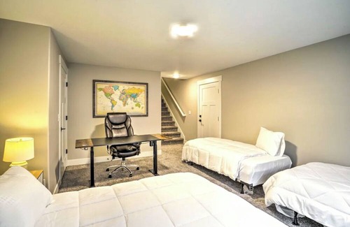 Vineyard House | Luxury Home-Pool-Pickleball-Hottub-FamilyFriendly-Toys