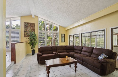 Haines City House | NEW LISTING! 2BDRM Canterbury Oasis by RedAwning