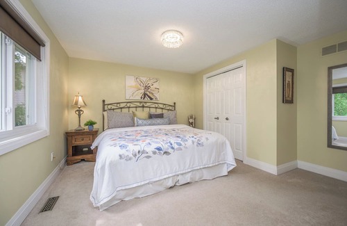 Hamilton House | STUNNING EXECUTIVE HOME- FURNISHED!!!