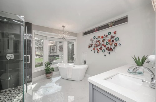 Hamilton House | STUNNING EXECUTIVE HOME- FURNISHED!!!