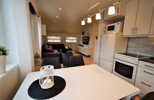 Farsund Apartment | Fewo 'Listastrand 2', Borhaug - Tjörvehavn, Listaland, South-Norway Agder, very chic apartment with large roof terrace and sea view at the bay Bausje with long beach, 4-5 adults or 2 adults and 3 children, 2 bedrooms, 1 shower room, WLAN Internet.