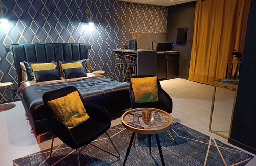 Marsillargues Apartment | Apartment, Suite with Spa, close to beaches