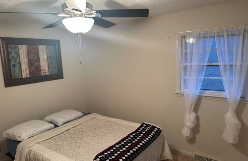 Danville House | Spacious Home in Blairmount 8Min from Downtown Danville