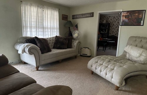 Danville House | Spacious Home in Blairmount 8Min from Downtown Danville