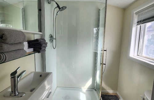 Sylvan Lake House | 2 Bed 2 Bath a walk from the lake