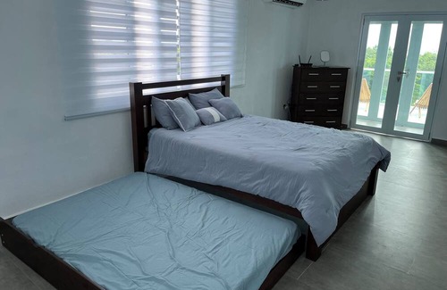 Florida House | Cozy 2-bedroom house in peaceful Vieques with AC, WiFi, pool and more
