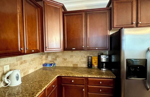 Knight Park House | New! 3BR 2.5BA + Pickleball Court in West Midtown!