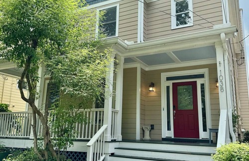 Knight Park House | New! 3BR 2.5BA + Pickleball Court in West Midtown!