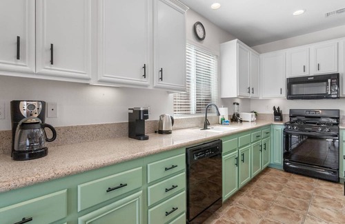 Indio House | New/Indian Palms Retreat/Near Music Festival/Golf/Dog-Friendly/Pickleball/Tennis#051502