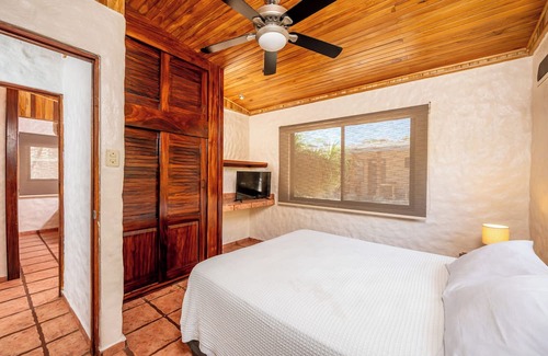 Matapalo House | Comfortable Vacation Home Steps from the Beach