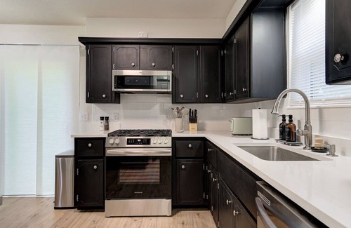 Edmond House | Entire House in Downtown Edmond!
