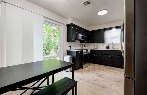 Edmond House | Entire House in Downtown Edmond!