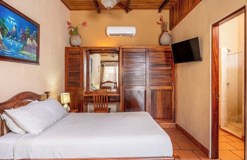 Matapalo Apartment | Cozy Seaside Studio: Perfect for Families