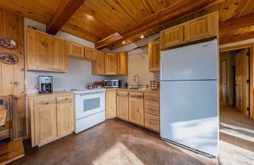 Eureka Cabin | The Cabin on the Ranch – A Family our Couple’s Adventure on Working Ranch!