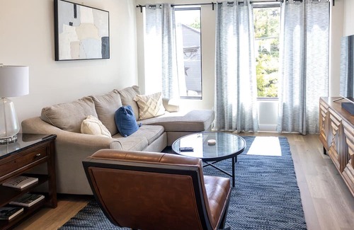 Merion Village Condo | Luxe 3-bedroom Condo in German Village! Close To All Dining and Events!