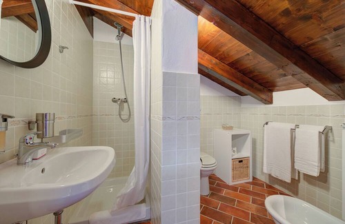 Arona Villa | La Voce Del Lago Pied Dans L' Eau