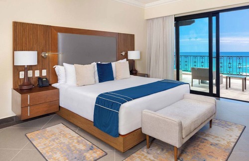 Santa Rosa Hotel | Villa La Valencia Beach Resort & Spa