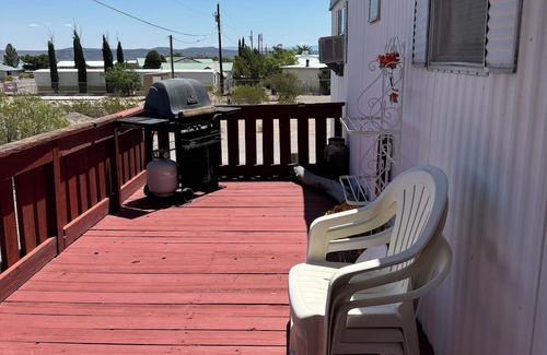 Elephant Butte House | Cozy 2-bedroom mobile home in enchanting Elephant Butte with AC, WiFi, and quiet