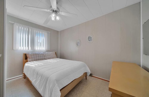 Port Sanilac House | BeachFront Couples Getaway w Starlink & Sunrises!