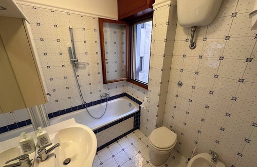 Quartiere XX Ardeatino Apartment | Sole House at 6th floor with terrace, near the station to the city center