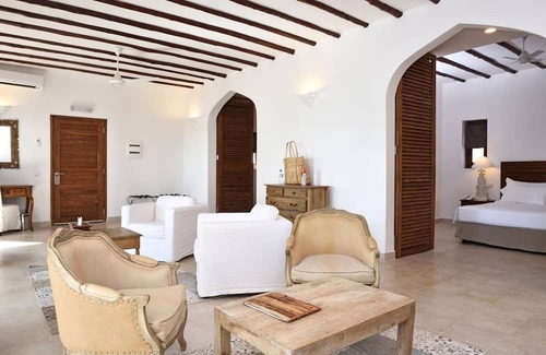 Michamvi Apartment | Garden View Luxury Double Room Private Patio, Pool