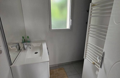 Launaguet House | Maison Spacieuse Proche Métro Toulouse - Climatisée+jardin+2 Pkg+piscine