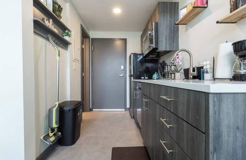 South Kansas City Apartment | Scholar's Row 109