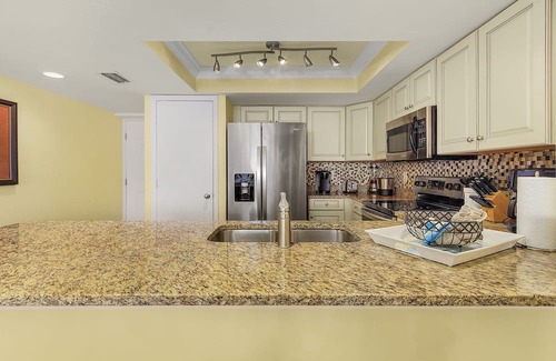 Punta Rassa Condo | Bay View 1034: Beachfront 10th Floor Resort Condo - Breathtaking views