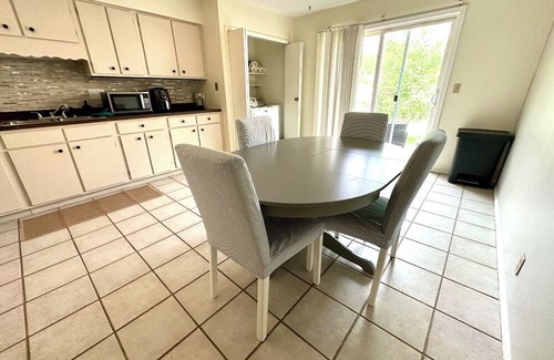 Delaware County Apartment | Two Bedroom Fully Furnished with Amenities. 1 Car Garage.