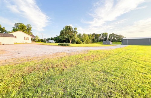 Jamestown House | Remodeled! Less than 2 miles from Jamestown Marina and Lily Creek! Ample Parking