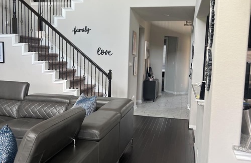 Manvel House | 4 Bedroom 2 Story in Del Bello Lakesn20 Minute Drive to Houston Medical Center