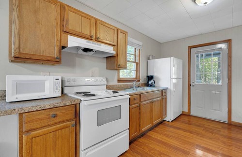 Jamestown Cabin | Country 2 Bedroom 1 Bath Cabin located at Lake Cumberland #410