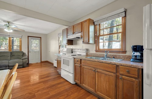 Jamestown Cabin | Country 2 Bedroom 1 Bath Cabin located at Lake Cumberland #410