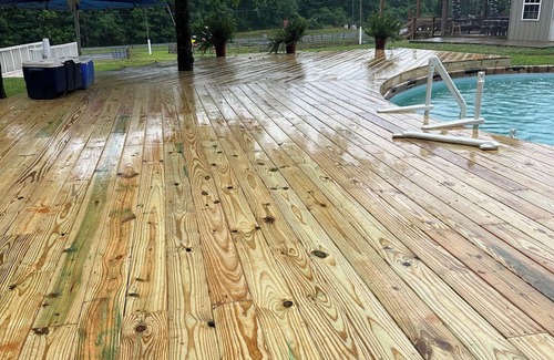 Travelers Rest Apartment | Country Farm Bliss is a rustic tiny home located on Farm.