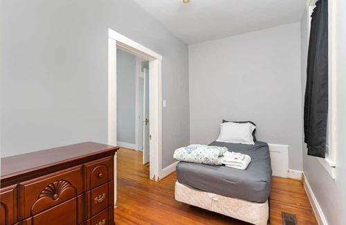 Portsmouth Apartment | The Enchantment of Old Towne Portsmouth - Suite 1